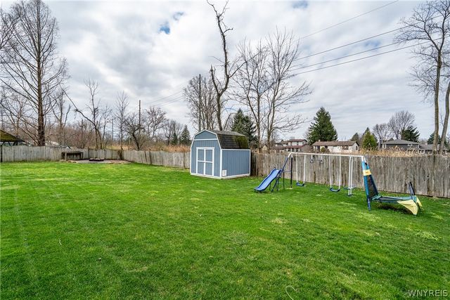 12 Old Farm Court, Cheektowaga, NY 14043
