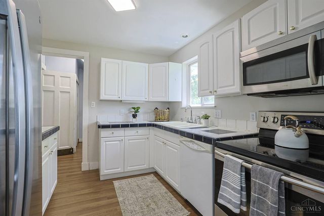 2873 Linwood Avenue, Cincinnati, OH 45208