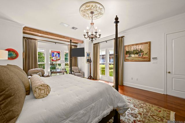 1204 E Lakeside Oaks Dr, Baton Rouge, LA 70810