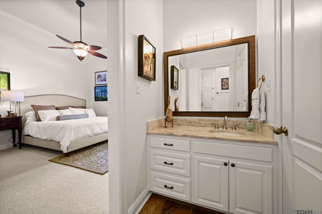 1204 E Lakeside Oaks Dr, Baton Rouge, LA 70810