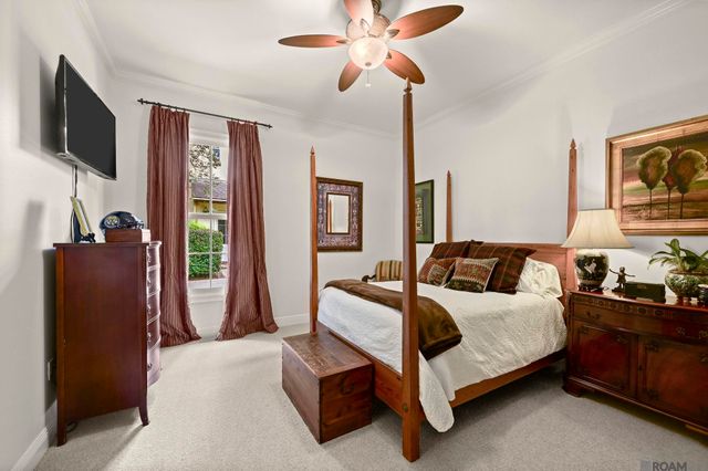 1204 E Lakeside Oaks Dr, Baton Rouge, LA 70810