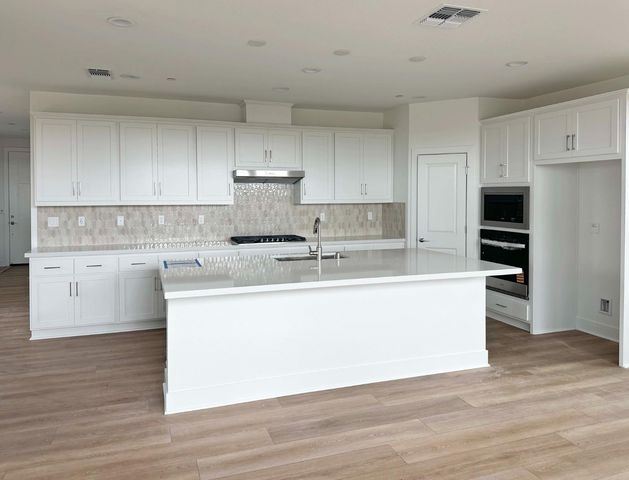 3190 Bosworth St, Lathrop, CA 95330