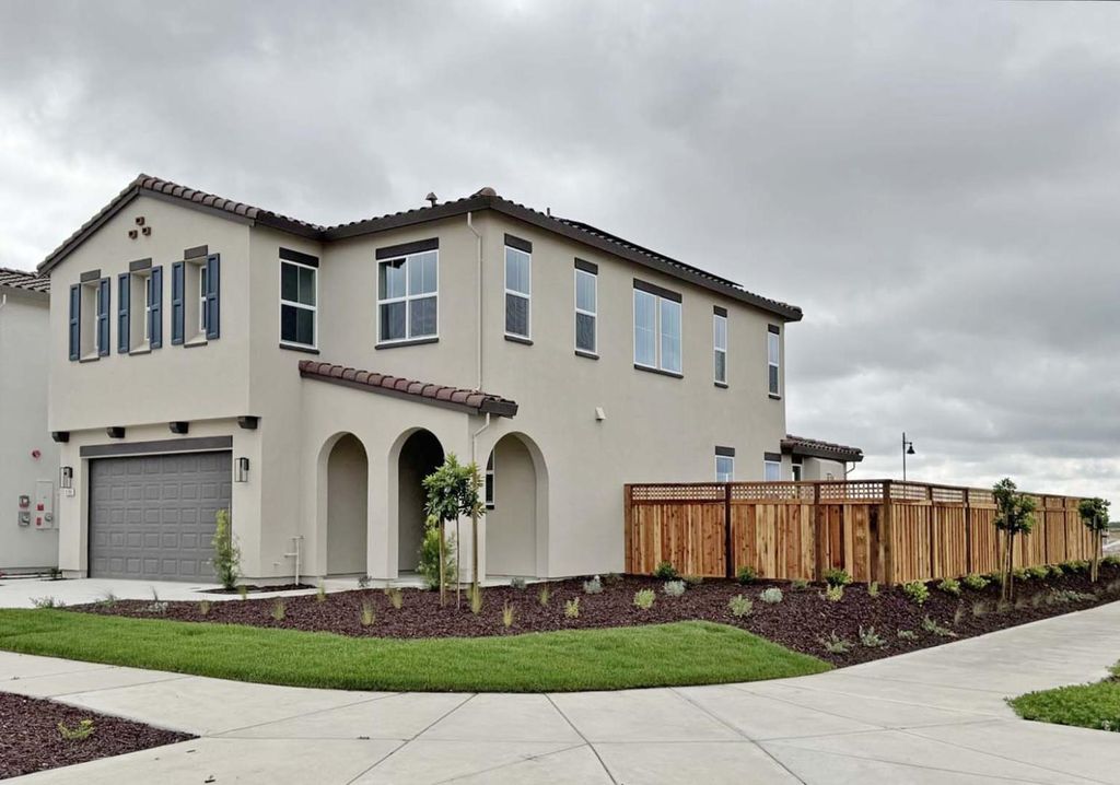 3190 Bosworth St, Lathrop, CA 95330