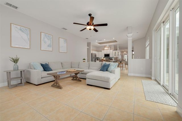 8253 WILD OAKS CIRCLE, Largo, FL 33773