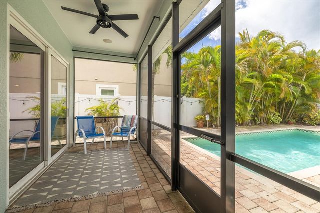 8253 WILD OAKS CIRCLE, Largo, FL 33773
