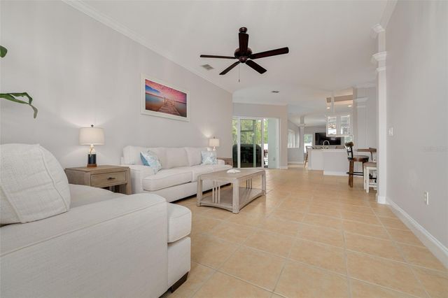 8253 WILD OAKS CIRCLE, Largo, FL 33773