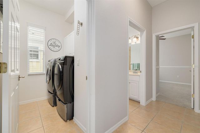 8253 WILD OAKS CIRCLE, Largo, FL 33773