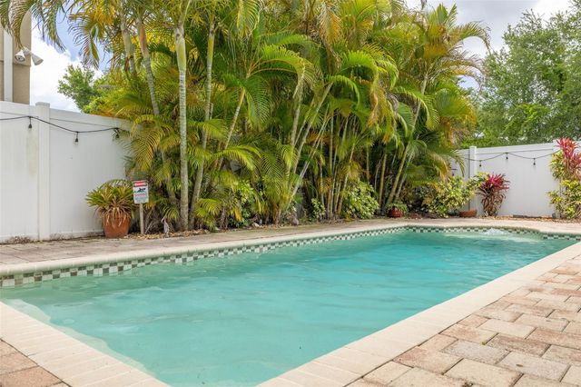8253 WILD OAKS CIRCLE, Largo, FL 33773