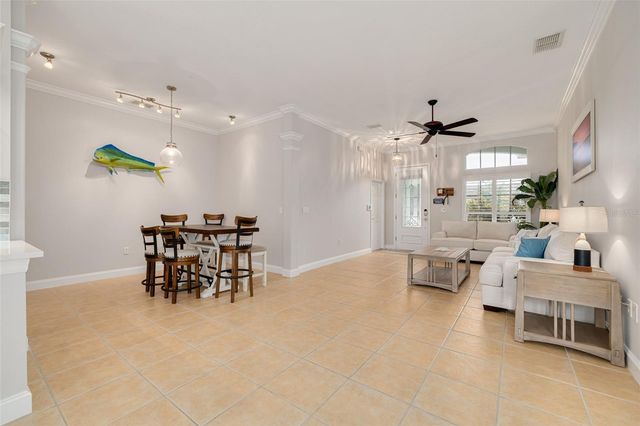 8253 WILD OAKS CIRCLE, Largo, FL 33773