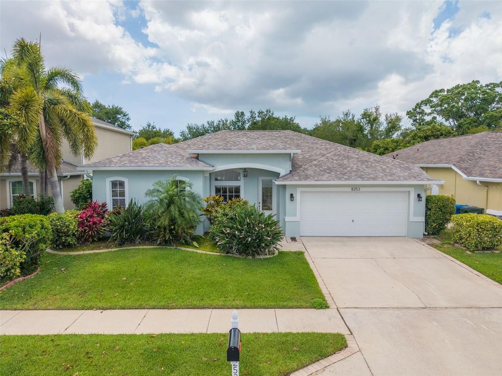 8253 WILD OAKS CIRCLE, Largo, FL 33773