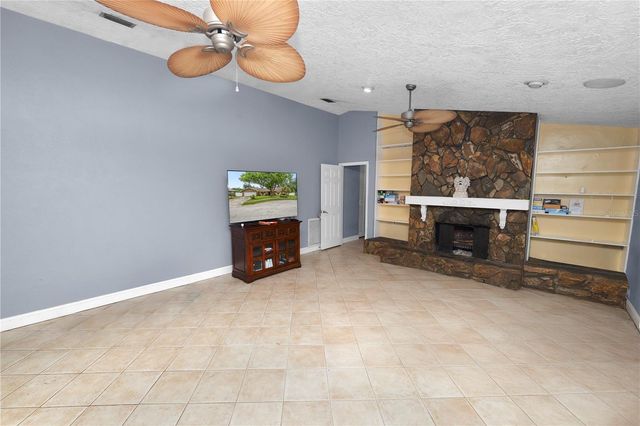 2010 MOSS COURT, Dunedin, FL 34698