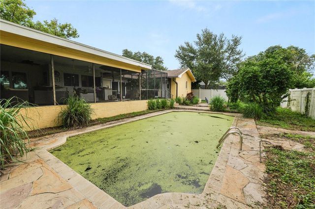 2010 MOSS COURT, Dunedin, FL 34698