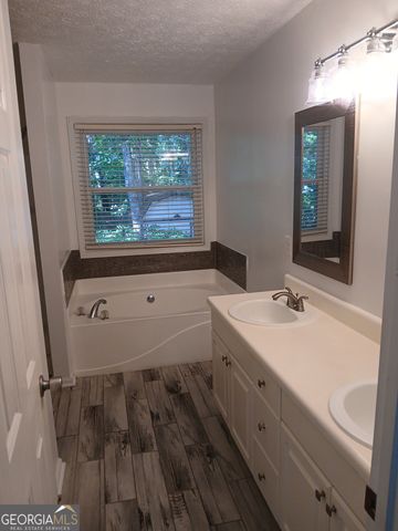 215 Forest Brook Drive, Covington, GA 30016