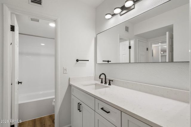 4554 E PARADISE VILLAGE Parkway N 203, Phoenix, AZ 85032