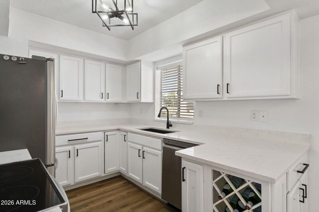 4554 E PARADISE VILLAGE Parkway N 203, Phoenix, AZ 85032