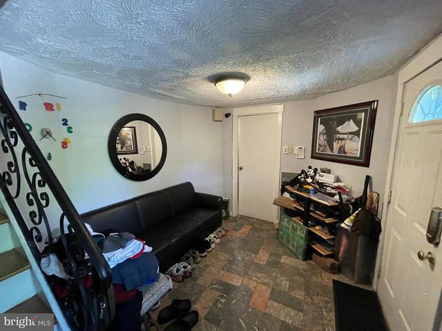 250 E MEEHAN AVE, Philadelphia, PA 19119