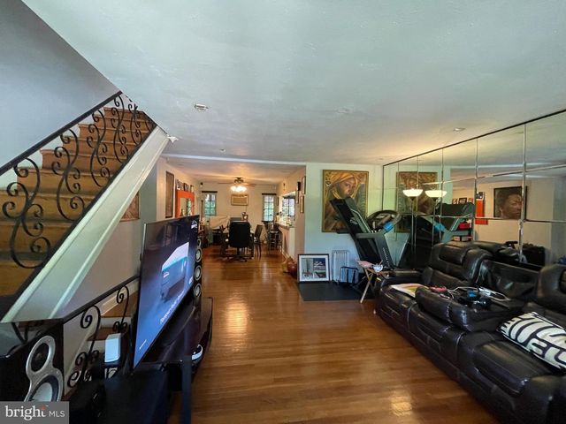 250 E MEEHAN AVE, Philadelphia, PA 19119