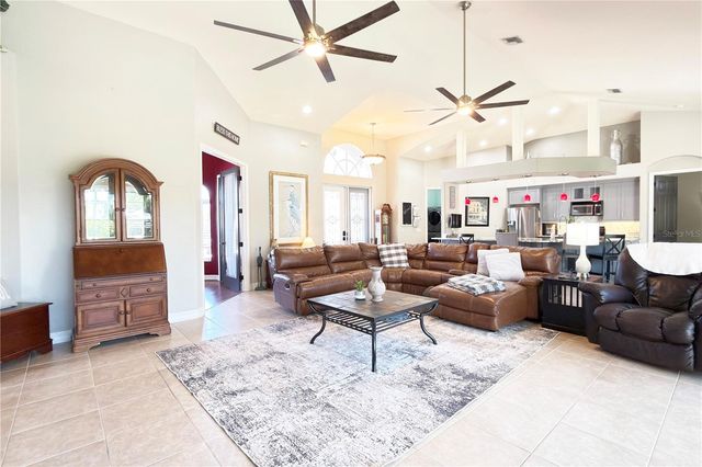 8723 S LAKE CIRCLE, Fort Myers, FL 33908