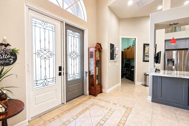 8723 S LAKE CIRCLE, Fort Myers, FL 33908