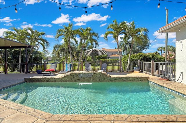 8723 S LAKE CIRCLE, Fort Myers, FL 33908