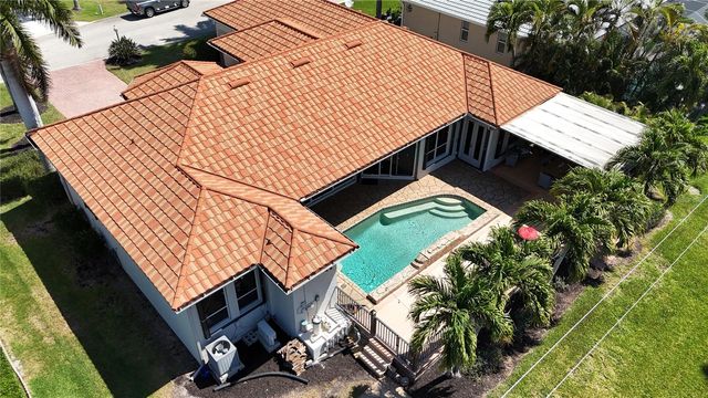 8723 S LAKE CIRCLE, Fort Myers, FL 33908