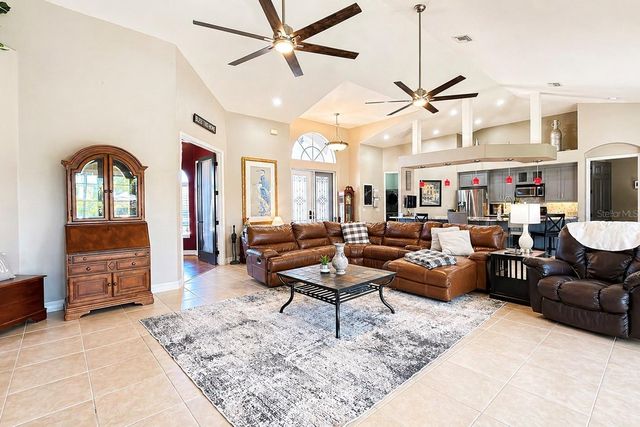 8723 S LAKE CIRCLE, Fort Myers, FL 33908