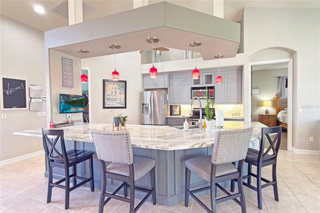 8723 S LAKE CIRCLE, Fort Myers, FL 33908