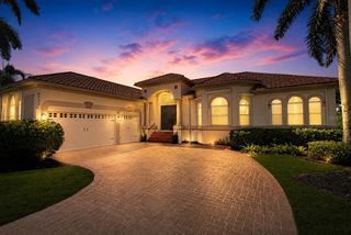 8723 S LAKE CIRCLE, Fort Myers, FL 33908