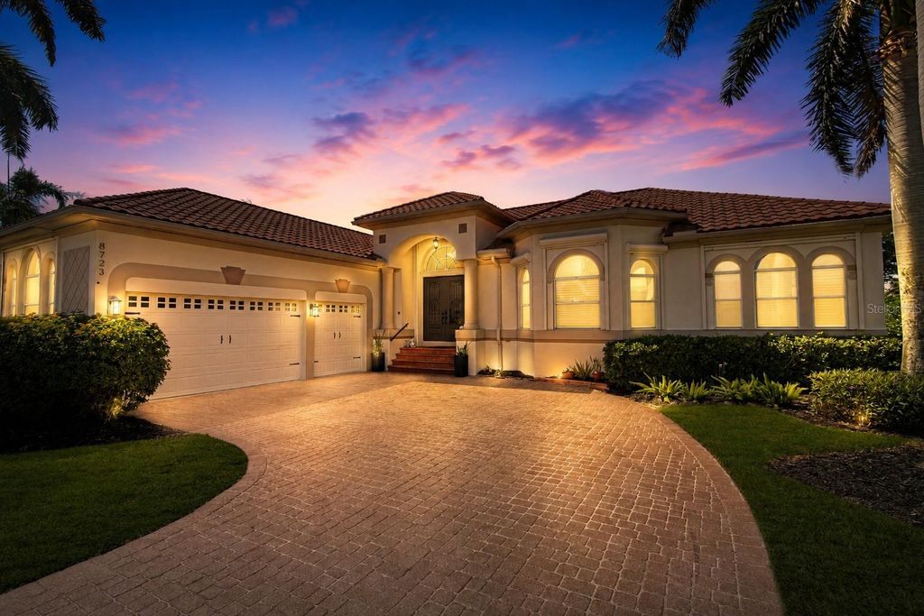 8723 S LAKE CIRCLE, Fort Myers, FL 33908