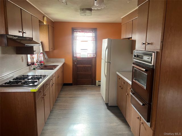 26 Coach Lane, Newburgh, NY 12550