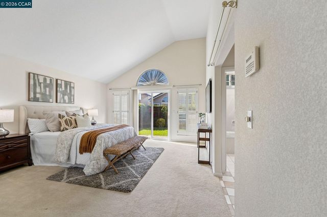 300 Fiddle Creek Pl, San Ramon, CA 94582