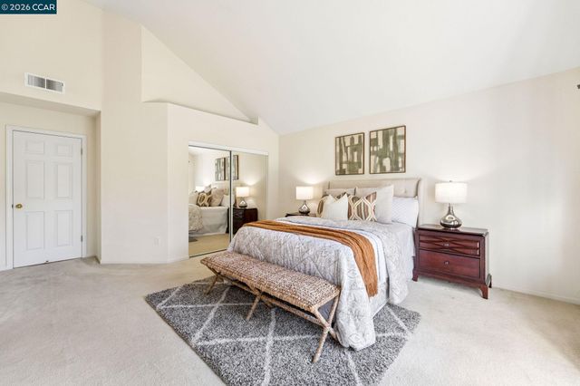300 Fiddle Creek Pl, San Ramon, CA 94582