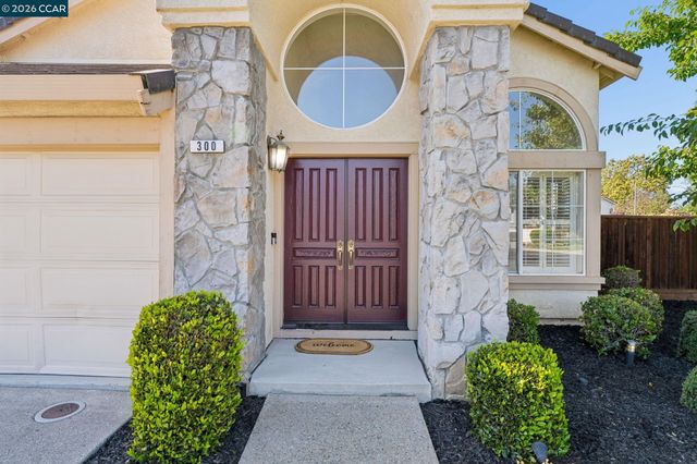300 Fiddle Creek Pl, San Ramon, CA 94582