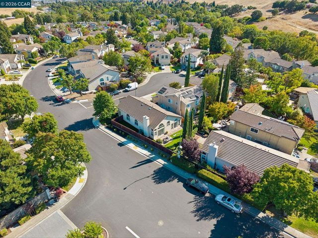 300 Fiddle Creek Pl, San Ramon, CA 94582