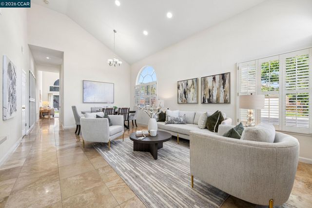300 Fiddle Creek Pl, San Ramon, CA 94582