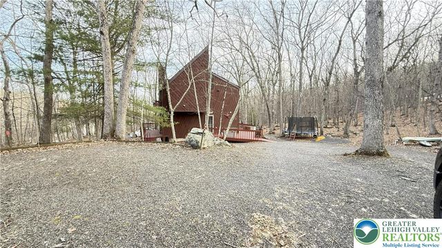 5933 Decker Road, Lehman Twp, PA 18324