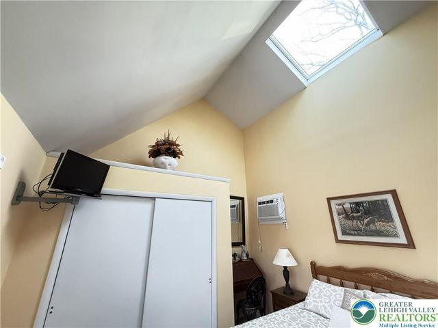 5933 Decker Road, Lehman Twp, PA 18324