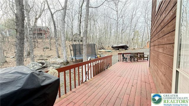 5933 Decker Road, Lehman Twp, PA 18324