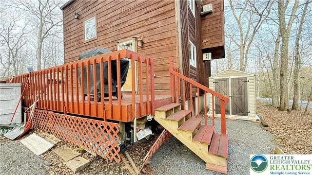 5933 Decker Road, Lehman Twp, PA 18324