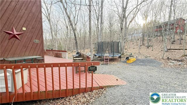 5933 Decker Road, Lehman Twp, PA 18324