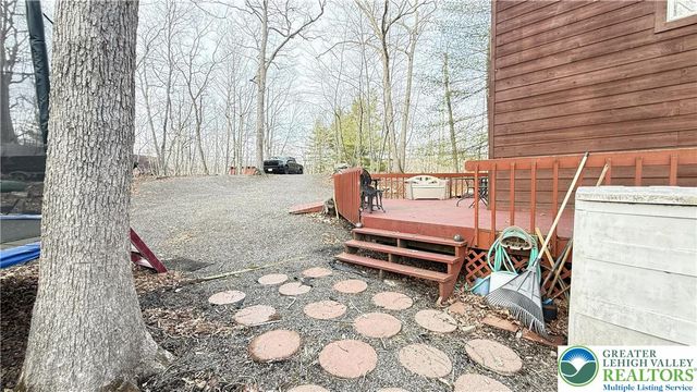 5933 Decker Road, Lehman Twp, PA 18324