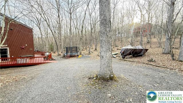 5933 Decker Road, Lehman Twp, PA 18324