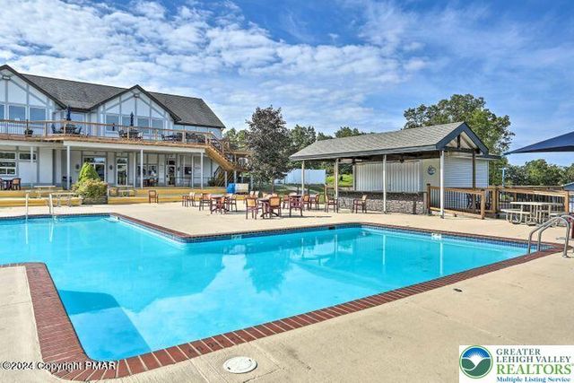 5933 Decker Road, Lehman Twp, PA 18324