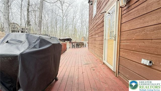 5933 Decker Road, Lehman Twp, PA 18324