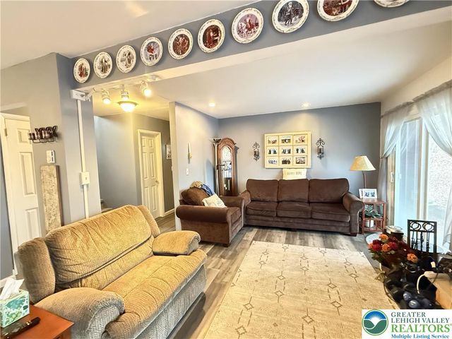 5933 Decker Road, Lehman Twp, PA 18324