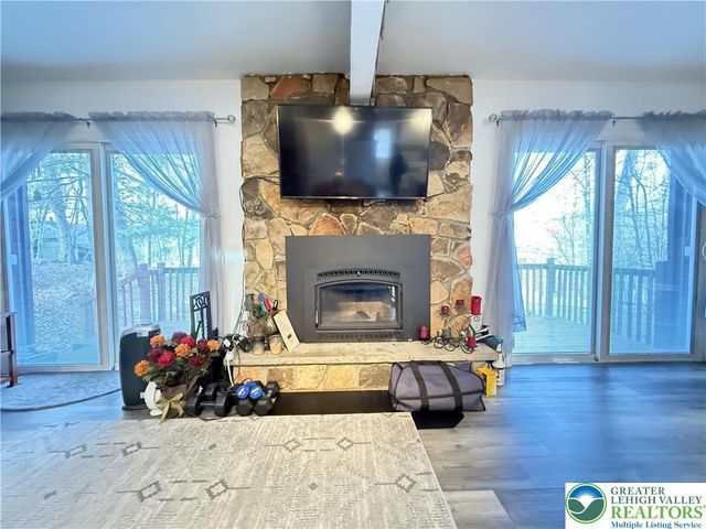 5933 Decker Road, Lehman Twp, PA 18324