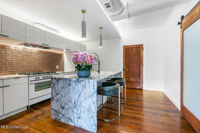 301 S Toulme Street, 103, Bay Saint Louis, MS 39520