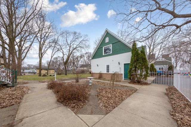 504 7th Street NW, Faribault, MN 55021
