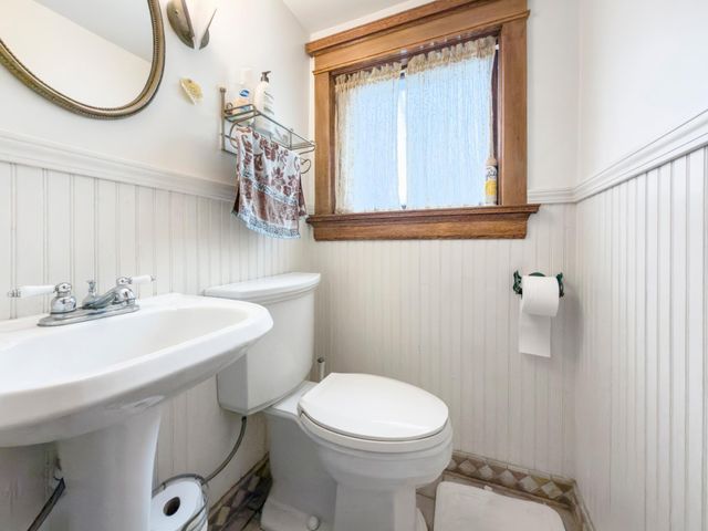 504 7th Street NW, Faribault, MN 55021