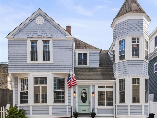 43 Howard Street, Newport, RI 02840